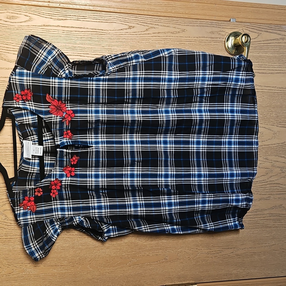 Liz Claiborne 100% Cotton shirt